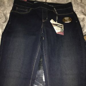 Signature Levi Strauss Pull-On Boot Cut Jeans